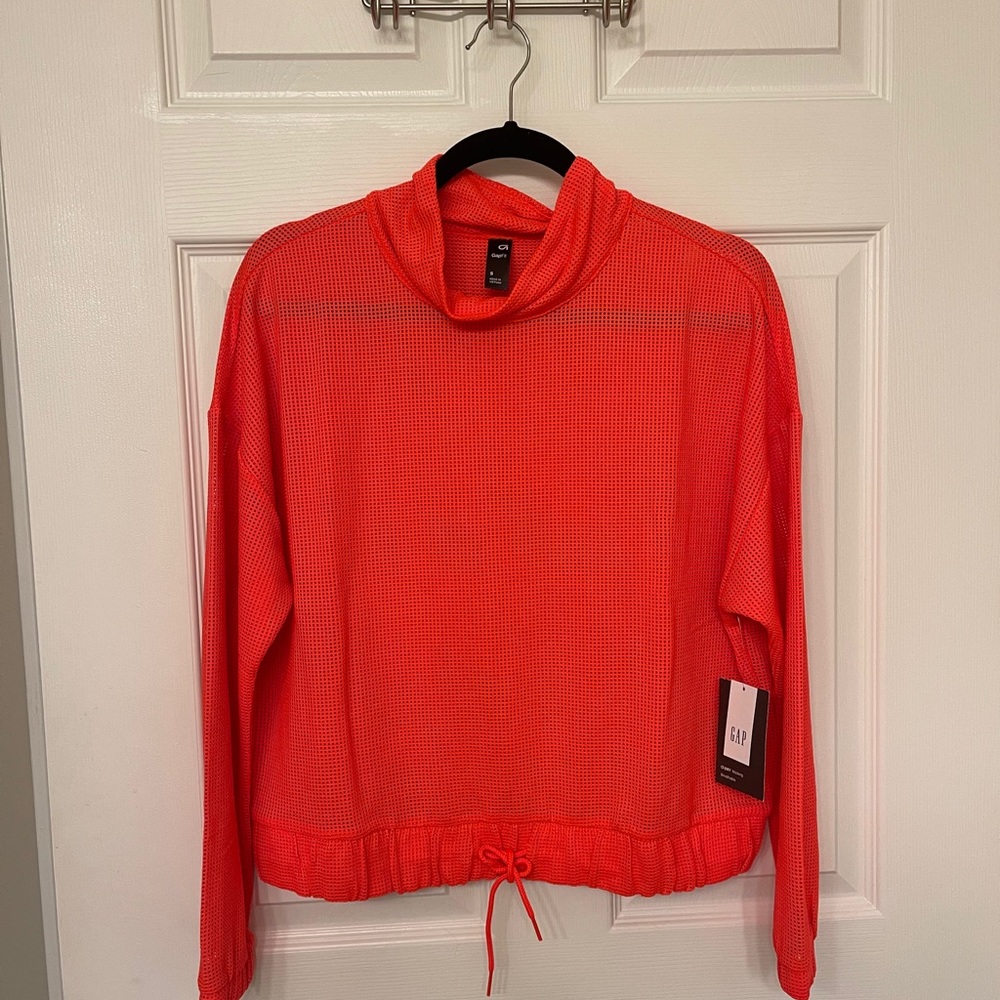 GapFit Mockneck cropped mesh top